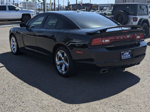 Used 2013 Dodge Charger R/T RWD image 4