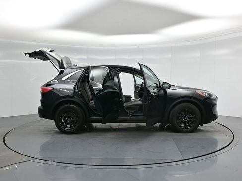 Certified 2022 Ford Escape SE image 5