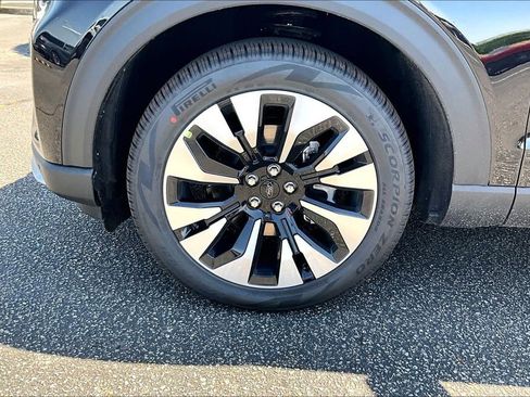 New 2026 Ford Explorer Platinum image 12