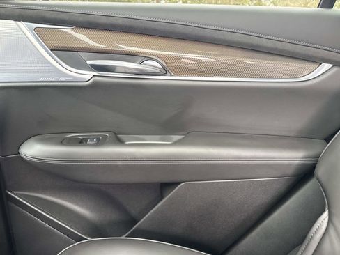 New 2025 Cadillac XT6 Premium Luxury w/ Platinum Package image 14