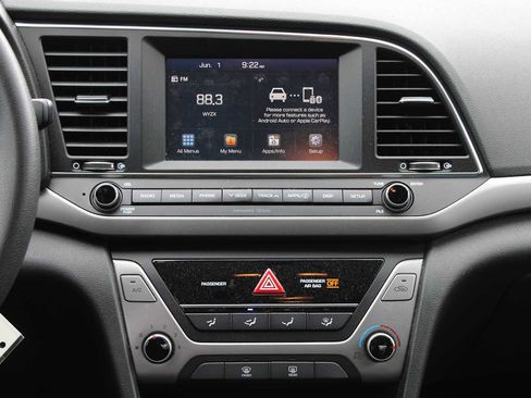 Used 2018 Hyundai Elantra SEL FWD image 12