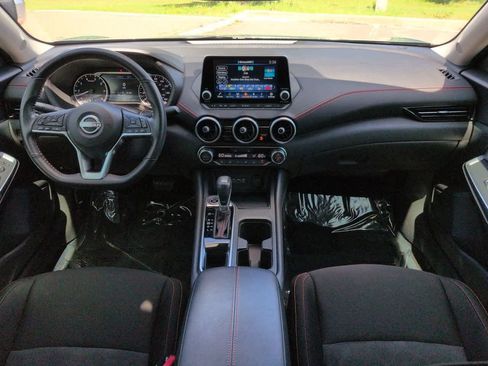 Used 2024 Nissan Sentra SR FWD image 14
