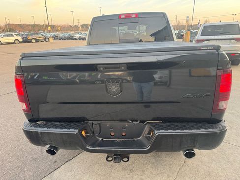 Used 2015 RAM 1500 Sport w/ Black Ram 1500 Sport Group image 6