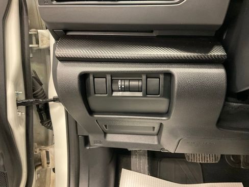 Used 2024 Subaru Crosstrek 2.0i Premium image 17