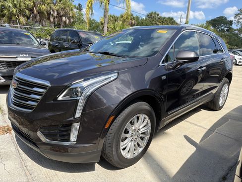 Used 2019 Cadillac XT5 FWD image 3
