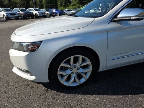 Used 2019 Chevrolet Impala Premier w/ Premier Convenience Package FWD image 32