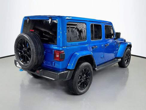 Used 2022 Jeep Wrangler Unlimited Sahara AWD/4WD image 5