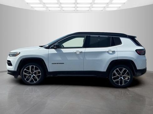 Certified 2025 Jeep Compass Limited w/ Elite Group AWD/4WD image 4