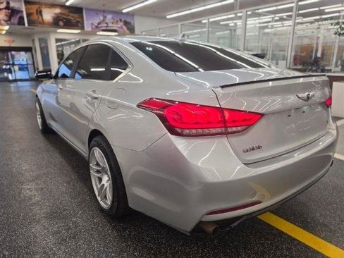 Used 2016 Hyundai Genesis 3.8 RWD image 3