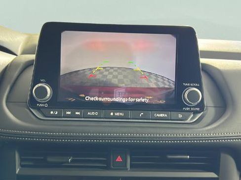 Certified 2025 Nissan Rogue S FWD image 10