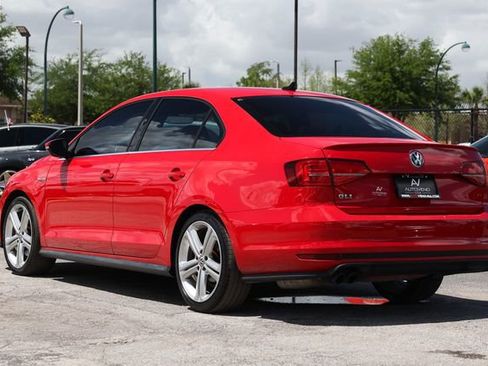 Used 2017 Volkswagen Jetta GLI image 8