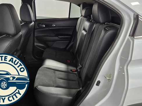 Used 2023 Mitsubishi Eclipse Cross SE image 26