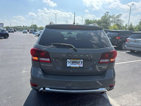 Used 2019 Dodge Journey Crossroad FWD image 5