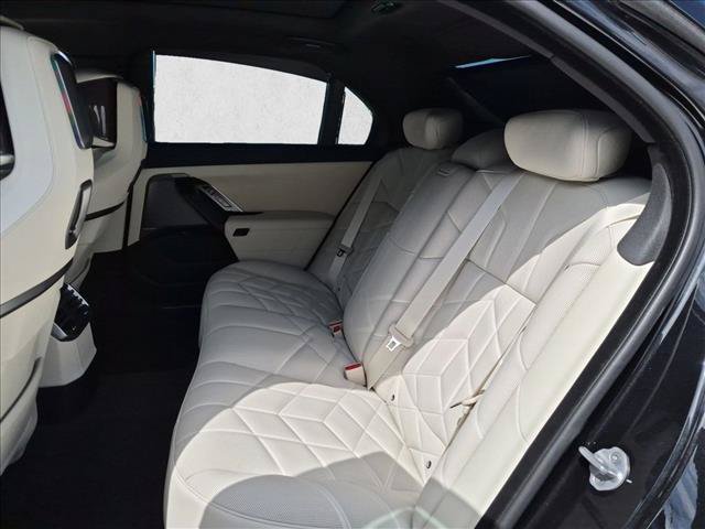 New 2027 BMW 740i w/ Executive Package RWD image 15