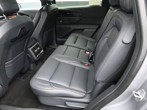 New 2025 Lincoln Nautilus Premier w/ Equipment Group 102A image 10