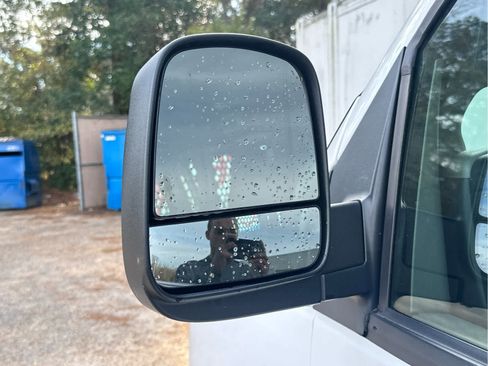 Used 2024 GMC Savana 2500 w/ Driver Convenience Package image 12