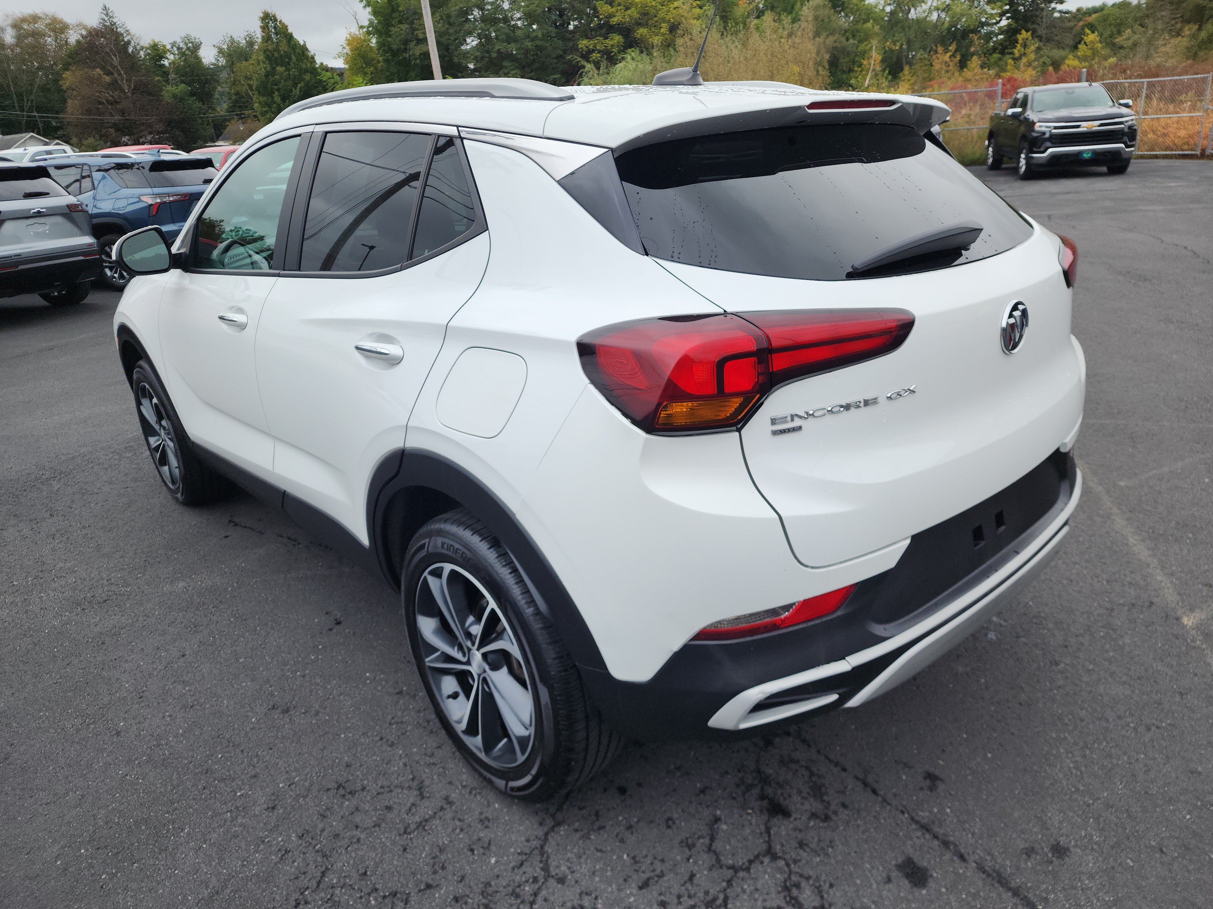 Certified 2021 Buick Encore GX Select AWD/4WD image 6