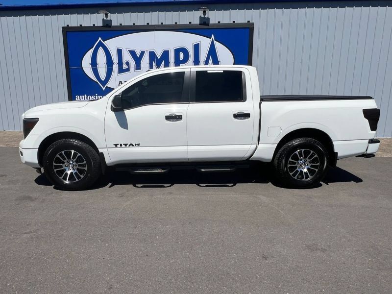 Used 2021 Nissan Titan SV w/ Accessory Utility Package AWD/4WD image 16