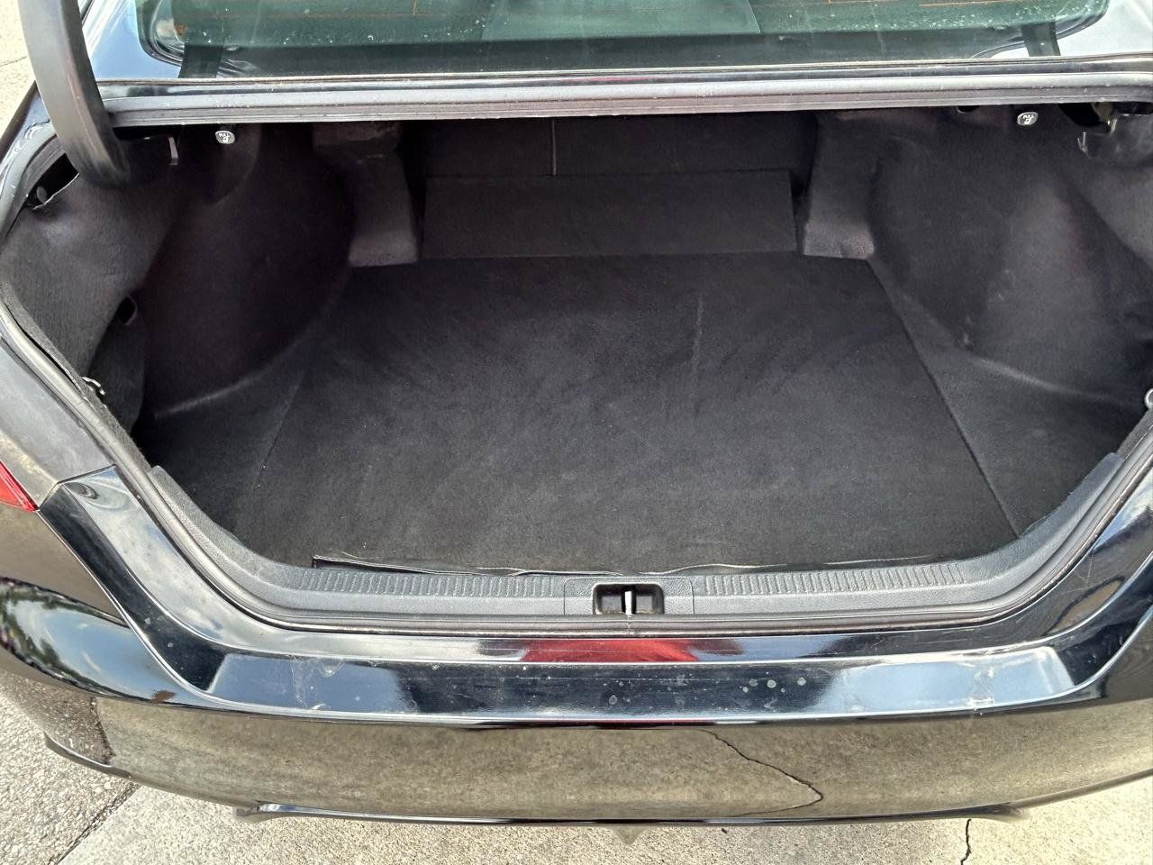 Used 2022 Toyota Camry SE FWD image 19