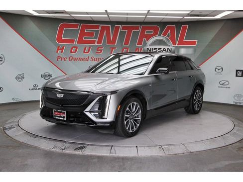 Used 2024 Cadillac Lyriq Sport w/ LPO, Floor Liner Package RWD image 2