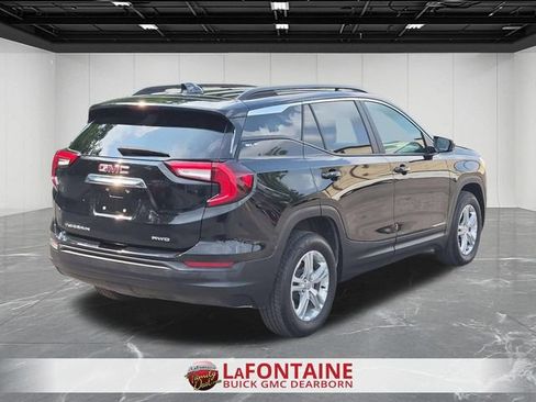 Used 2024 GMC Terrain SLE w/ Driver Convenience Package AWD/4WD image 5
