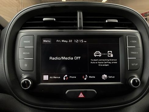 Used 2025 Kia Soul LX w/ LX Technology Package FWD image 26