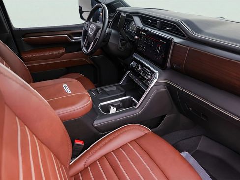 Used 2024 GMC Sierra 3500 Denali Ultimate image 25