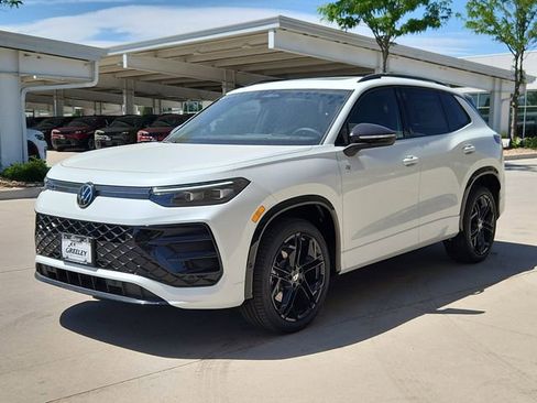 New 2026 Volkswagen Tiguan SE R-Line AWD/4WD image 4