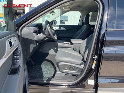 New 2025 Ford Explorer Active w/ Active Comfort Package image 27