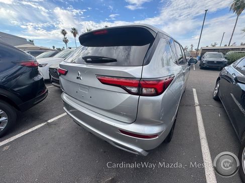 Used 2024 Mitsubishi Outlander SE FWD image 4