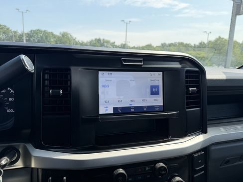 Certified 2025 Ford F250 XL w/ XL Off-Road Package AWD/4WD image 15