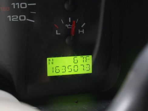 Used 2005 Ford F150 XLT AWD/4WD image 31