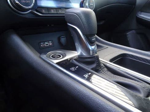 Used 2022 Nissan Sentra SV w/ All-Weather Package FWD image 31