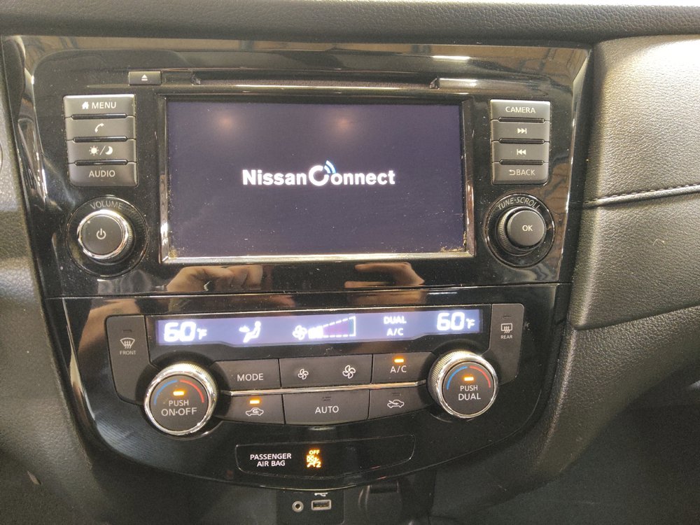 Used 2020 Nissan Rogue SV AWD/4WD image 25