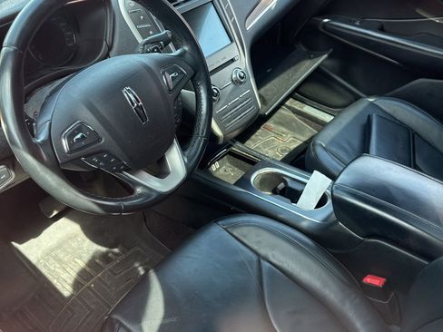 Used 2017 Lincoln MKC Reserve FWD image 5