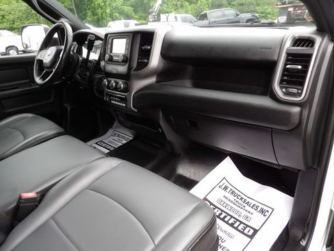 Used 2021 RAM 5500 Tradesman w/ Chrome Appearance Group AWD/4WD image 40