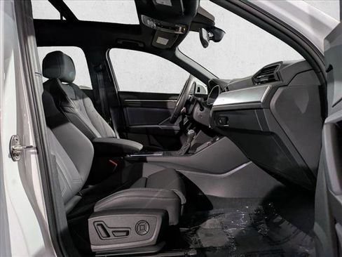 Certified 2025 Audi Q3 2.0T Premium w/ Convenience Package image 22