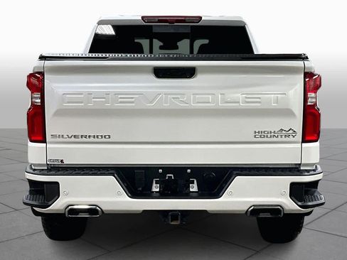 Used 2025 Chevrolet Silverado 1500 High Country w/ Z71 Off-Road Package image 4
