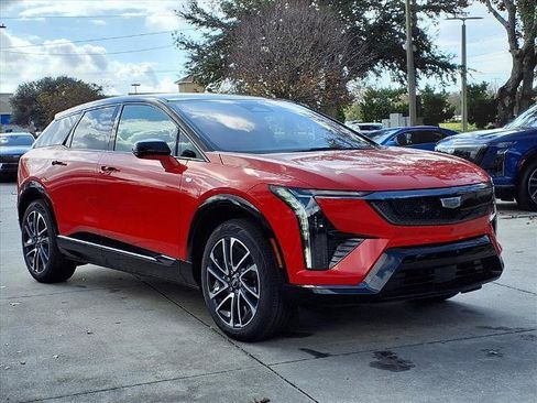 New 2026 Cadillac Optiq Sport 2 image 5