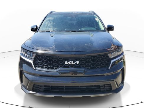 Used 2022 Kia Sorento S w/ Panoramic Sunroof Package image 2