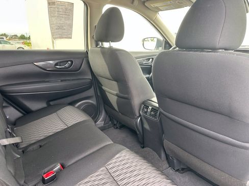 Used 2019 Nissan Rogue S w/ Special Edition Package FWD image 27