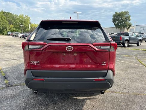 Used 2019 Toyota RAV4 LE w/ All Weather Liner Package AWD/4WD image 4