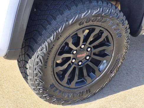 Certified 2023 GMC Sierra 1500 AT4X AWD/4WD image 7