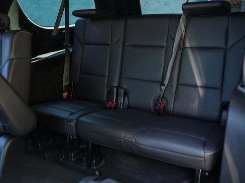 Used 2022 Cadillac Escalade ESV Luxury image 22