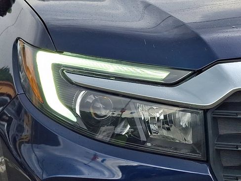 Used 2023 Honda Passport EX-L image 10