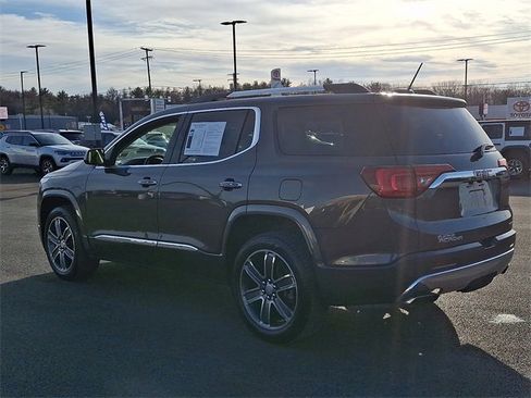 Used 2019 GMC Acadia Denali w/ Technology Package image 8