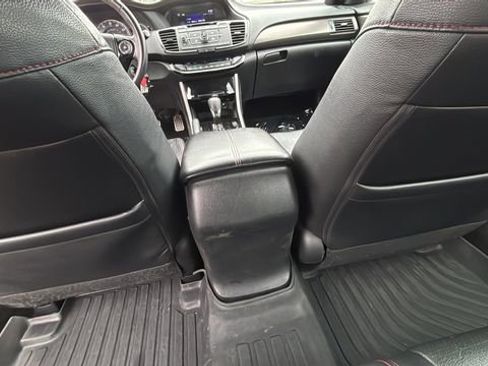 Used 2017 Honda Accord Sport Special Edition image 19