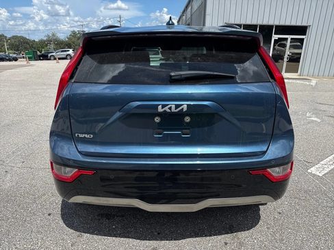 Used 2023 Kia Niro Wind w/ Wind Preserve Package FWD image 9