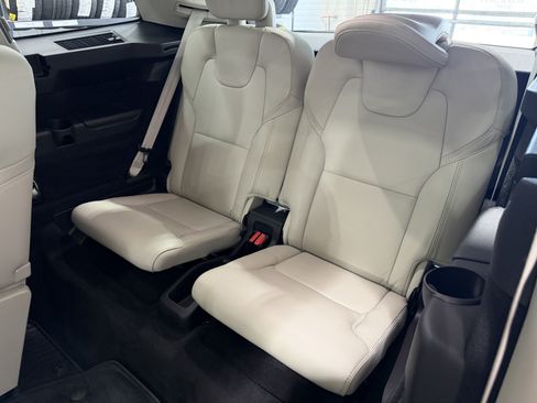 Used 2023 Volvo XC90 B6 Ultimate w/ Lounge Package AWD/4WD image 26