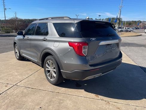 Certified 2023 Ford Explorer XLT w/ Equipment Group 202A image 5